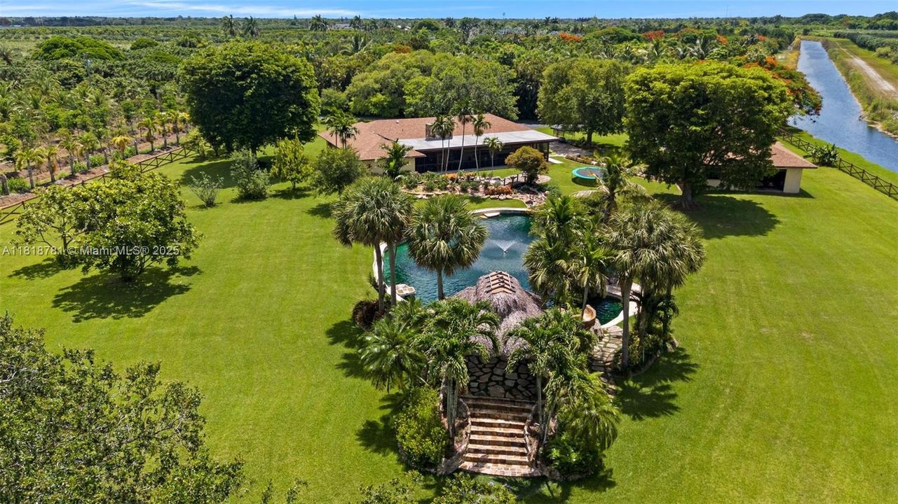 Recently Sold: $1,375,000 (4 beds, 3 baths, 4223 Square Feet)