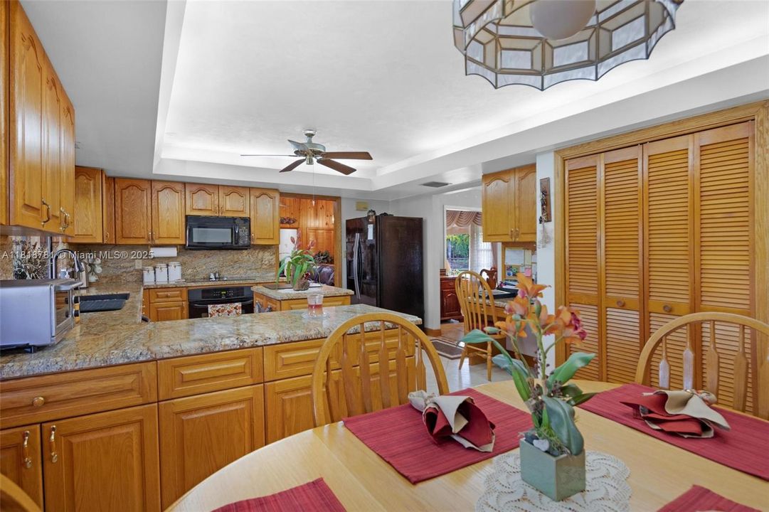 Recently Sold: $1,375,000 (4 beds, 3 baths, 4223 Square Feet)