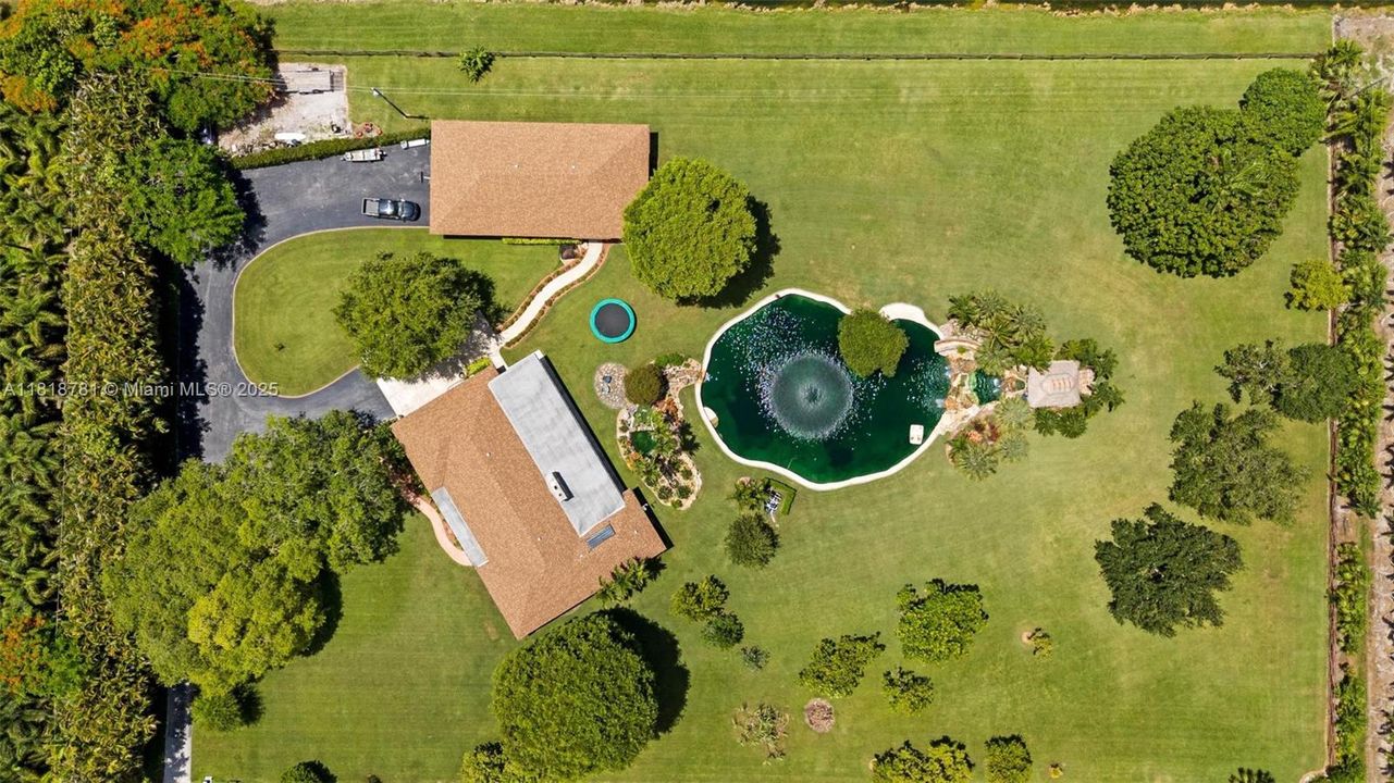 Recently Sold: $1,375,000 (4 beds, 3 baths, 4223 Square Feet)