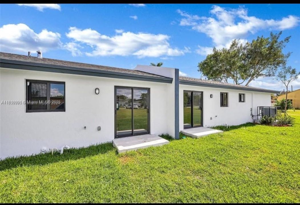 На продажу: $740,000 (0 спален, 0 ванн, 1900 Квадратных фут)