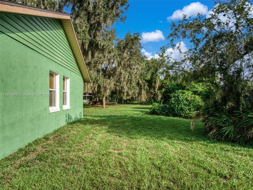 待售: $275,000 (2 贝兹, 2 浴室, 1372 平方英尺)