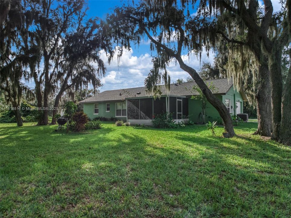 待售: $275,000 (2 贝兹, 2 浴室, 1372 平方英尺)