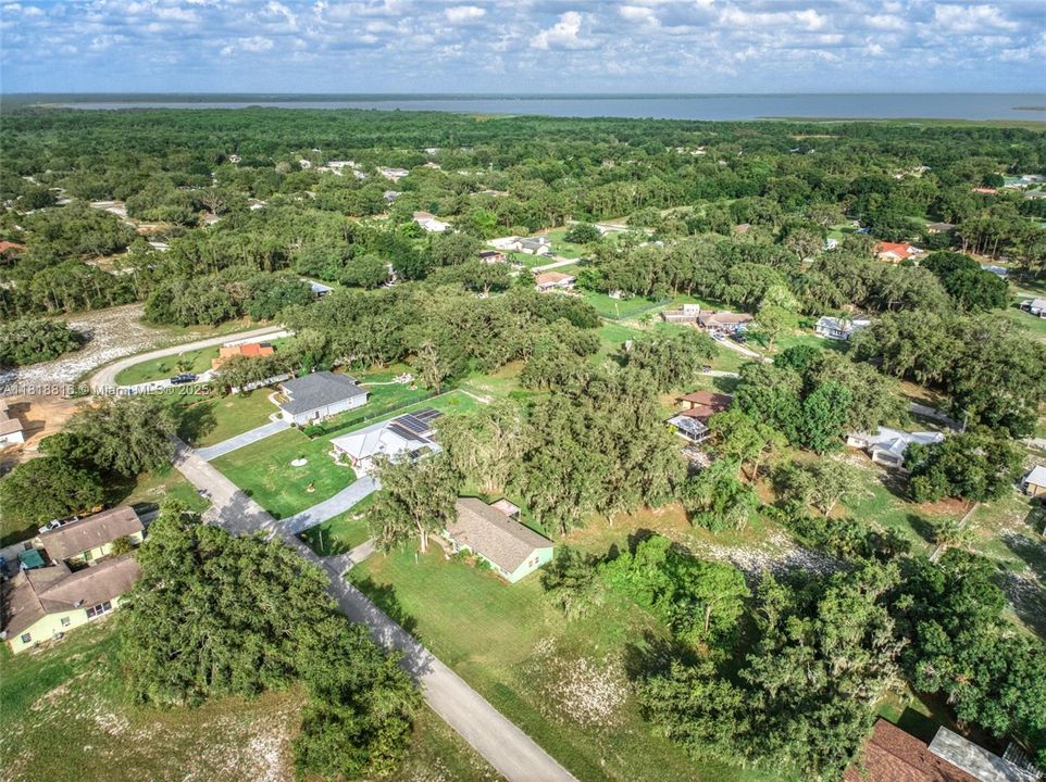 待售: $275,000 (2 贝兹, 2 浴室, 1372 平方英尺)