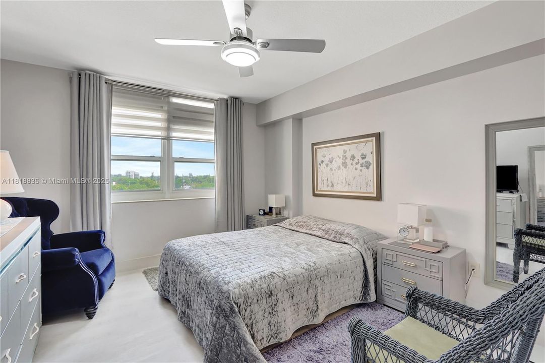 На продажу: $454,990 (1 спален, 1 ванн, 1000 Квадратных фут)