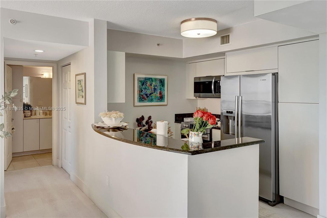 На продажу: $454,990 (1 спален, 1 ванн, 1000 Квадратных фут)