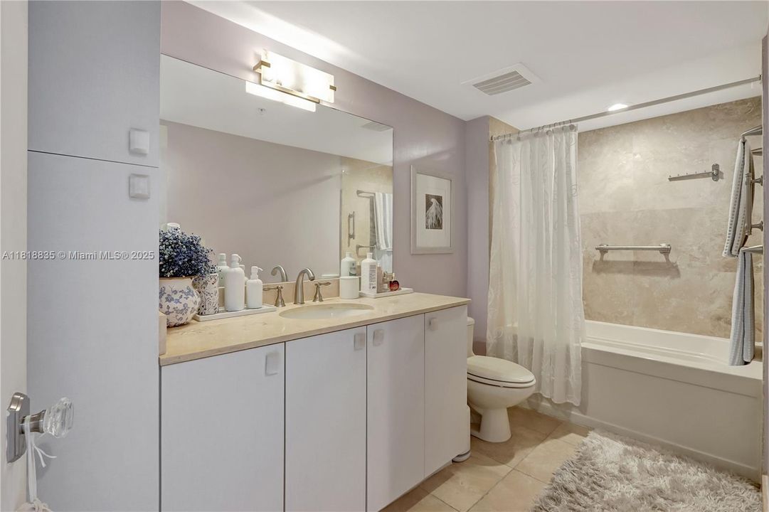 На продажу: $454,990 (1 спален, 1 ванн, 1000 Квадратных фут)