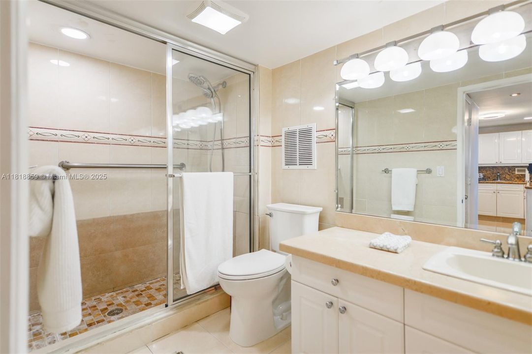 Active With Contract: $1,350,000 (1 beds, 1 baths, 850 Square Feet)