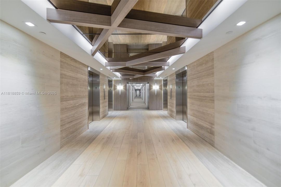 Active With Contract: $1,350,000 (1 beds, 1 baths, 850 Square Feet)