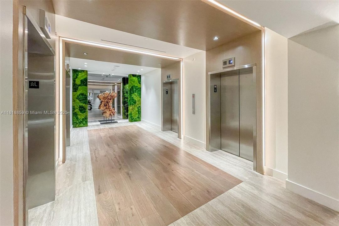 Active With Contract: $1,350,000 (1 beds, 1 baths, 850 Square Feet)