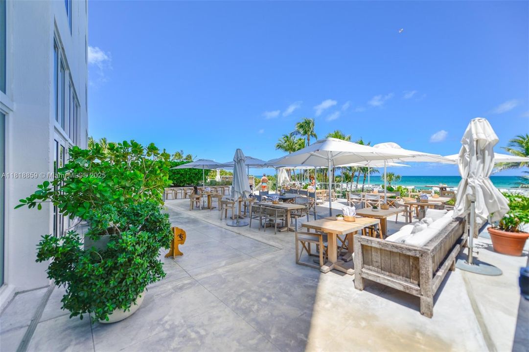 Active With Contract: $1,350,000 (1 beds, 1 baths, 850 Square Feet)