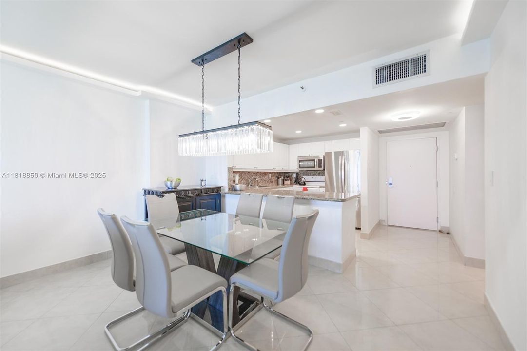 Active With Contract: $1,350,000 (1 beds, 1 baths, 850 Square Feet)