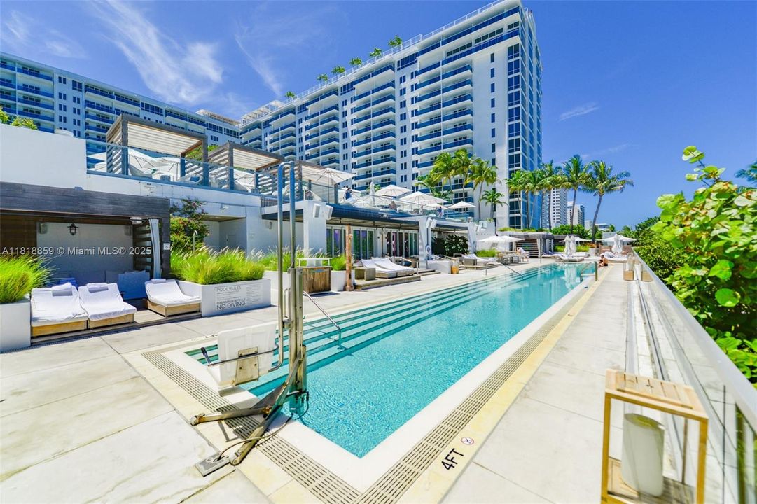 Active With Contract: $1,350,000 (1 beds, 1 baths, 850 Square Feet)