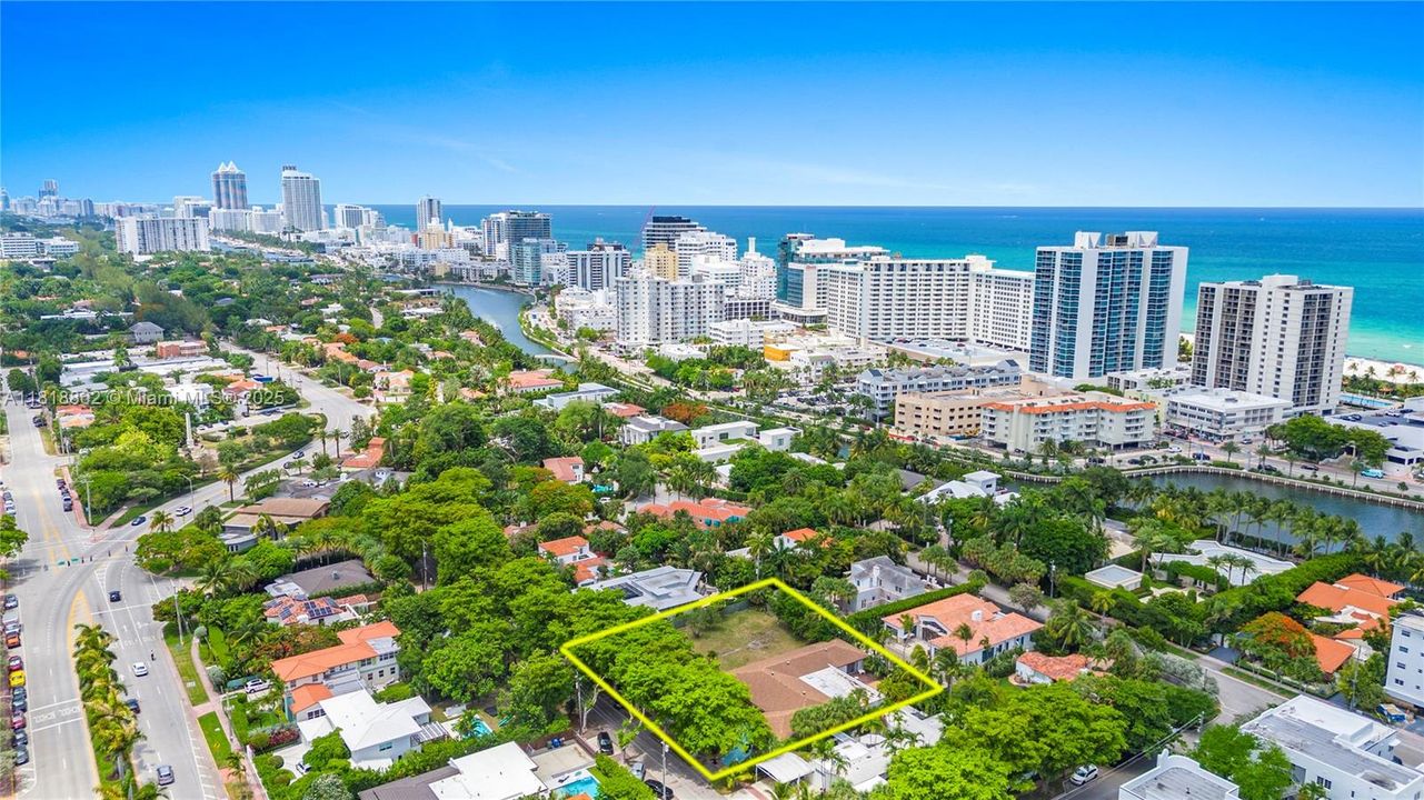 Vendido Recientemente: $6,000,000 (5 camas, 3 baños, 4510 Pies cuadrados)