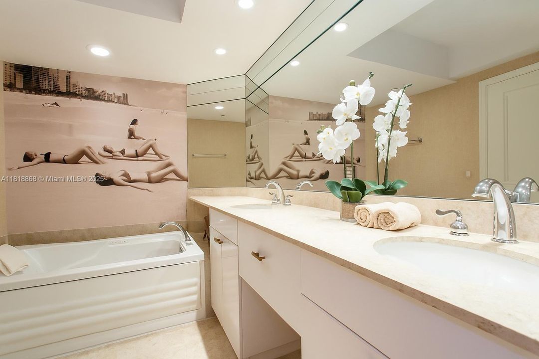 Под контрактом: $1,895,000 (2 спален, 2 ванн, 1380 Квадратных фут)