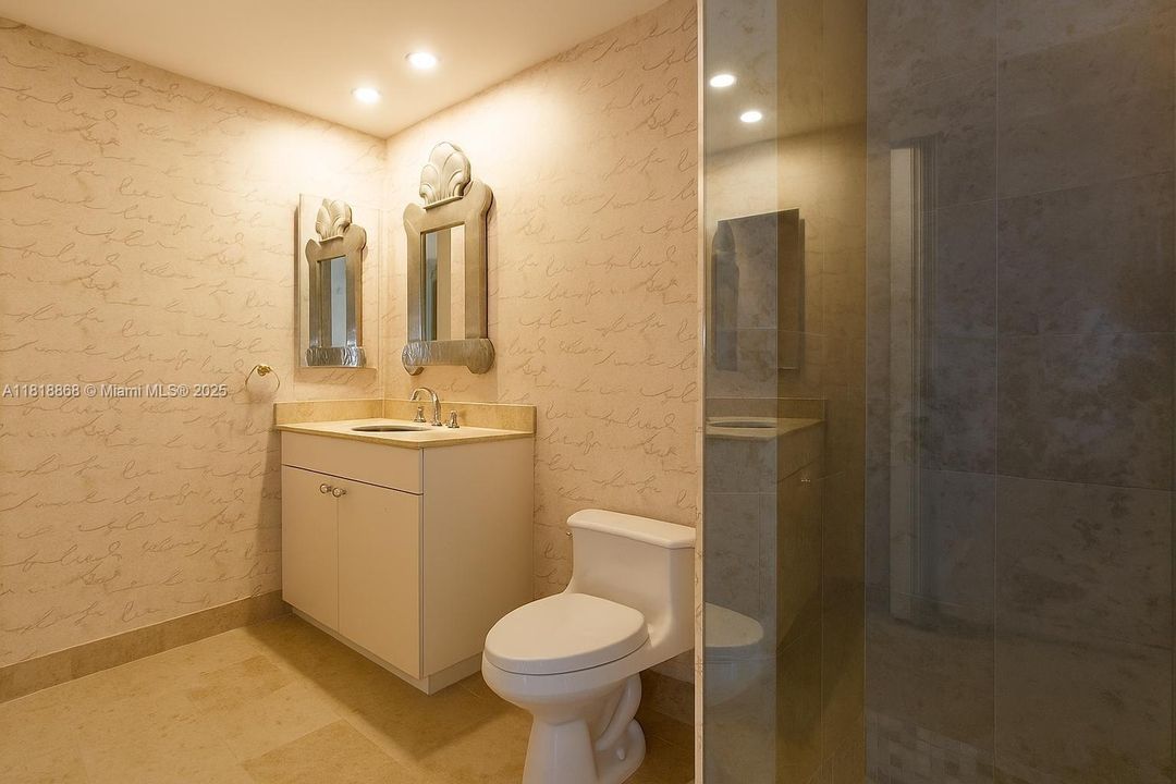 Под контрактом: $1,895,000 (2 спален, 2 ванн, 1380 Квадратных фут)