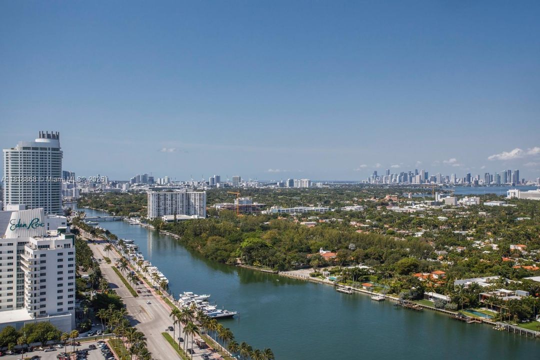 Под контрактом: $1,895,000 (2 спален, 2 ванн, 1380 Квадратных фут)