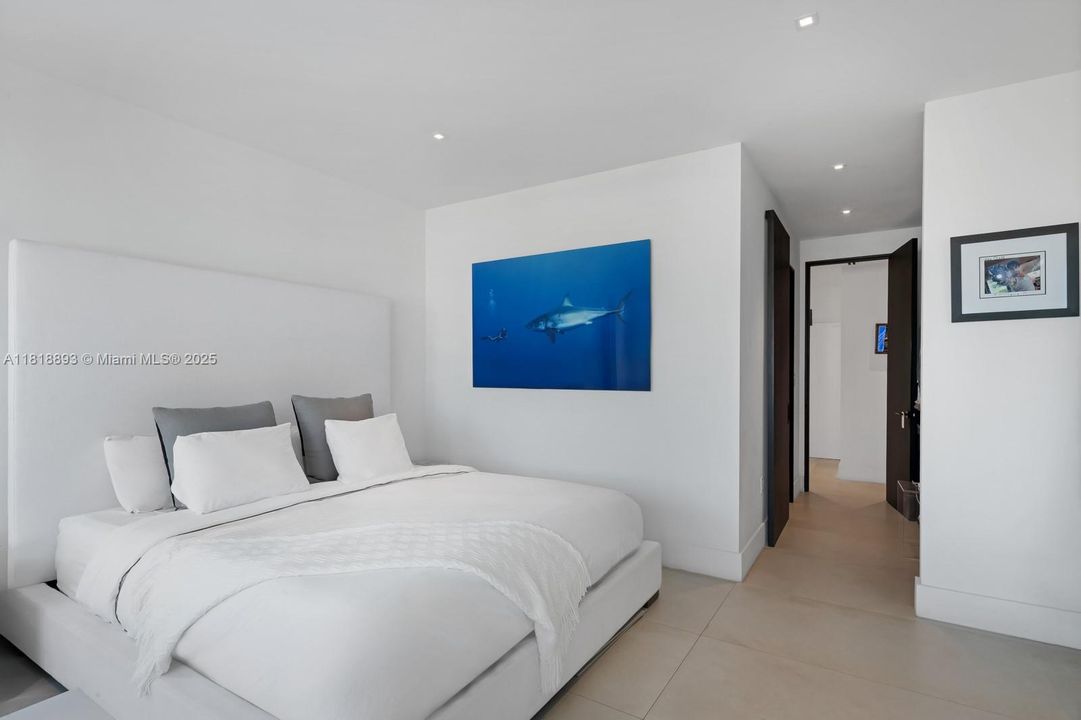 En Venta: $2,880,000 (2 camas, 2 baños, 1950 Pies cuadrados)