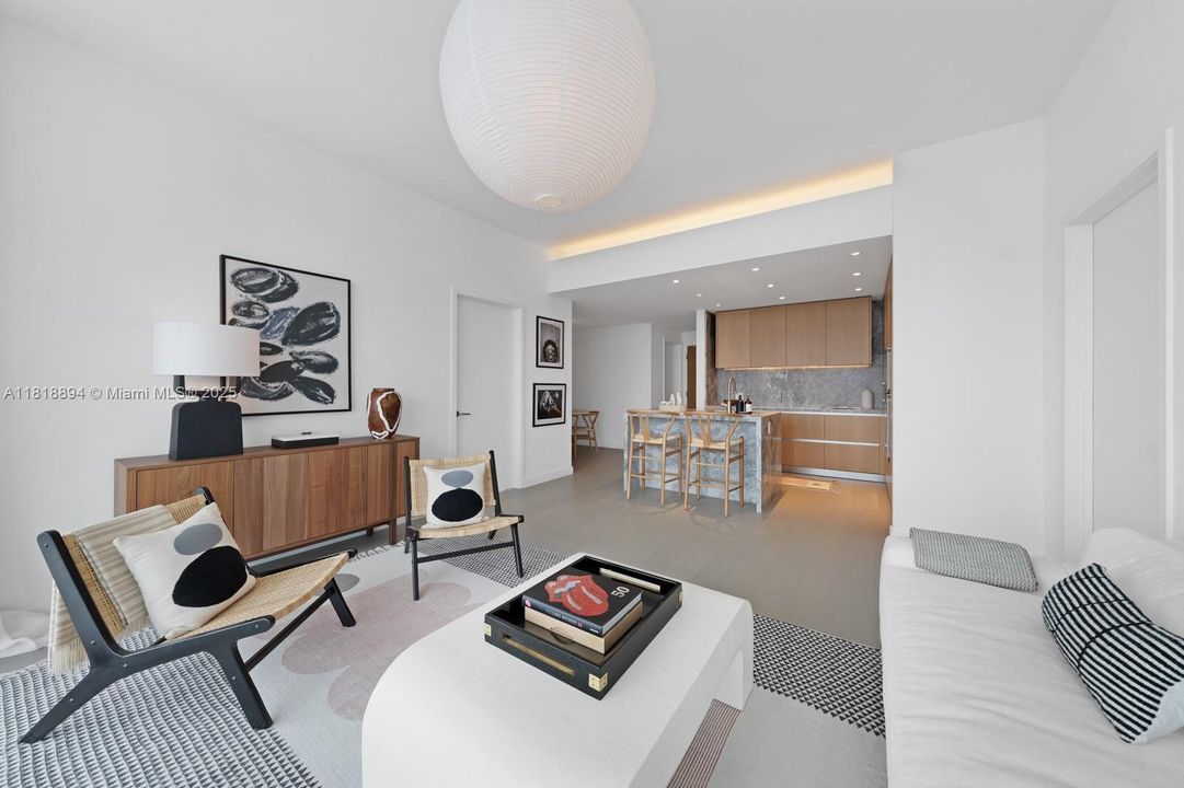 На продажу: $3,750,000 (2 спален, 2 ванн, 1434 Квадратных фут)