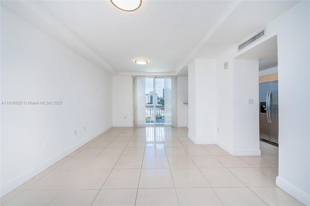 Недавно продано: $312,500 (1 спален, 1 ванн, 760 Квадратных фут)