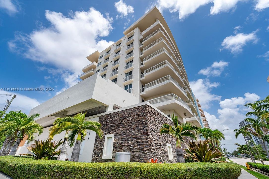 Недавно продано: $312,500 (1 спален, 1 ванн, 760 Квадратных фут)