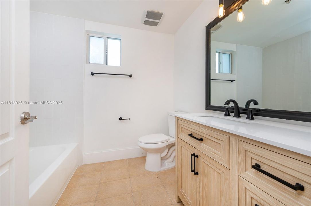 Недавно продано: $312,500 (1 спален, 1 ванн, 760 Квадратных фут)