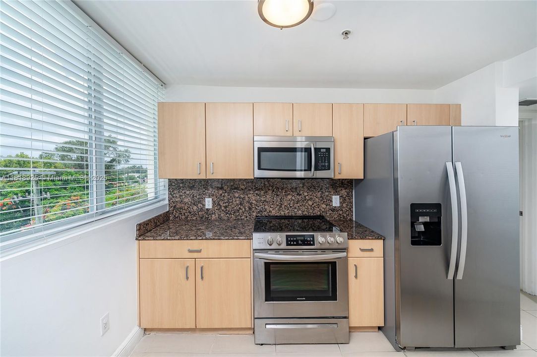 Недавно продано: $312,500 (1 спален, 1 ванн, 760 Квадратных фут)