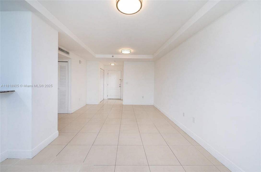 Недавно продано: $312,500 (1 спален, 1 ванн, 760 Квадратных фут)