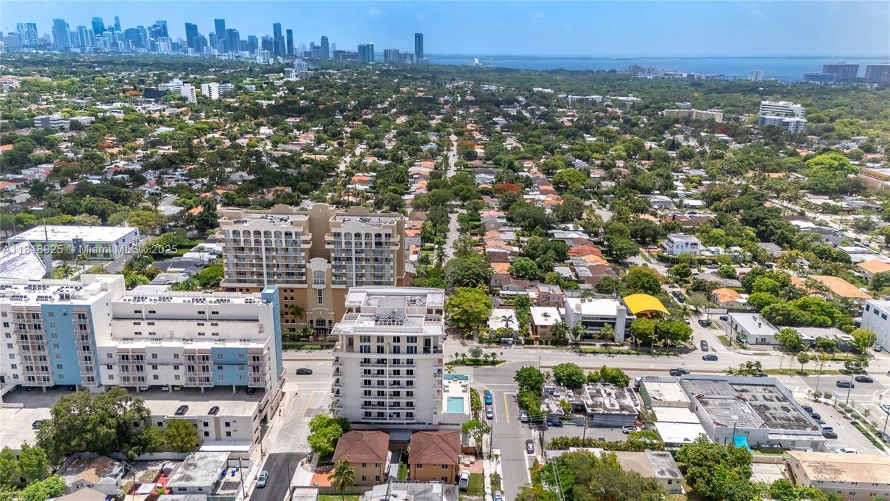 Недавно продано: $312,500 (1 спален, 1 ванн, 760 Квадратных фут)