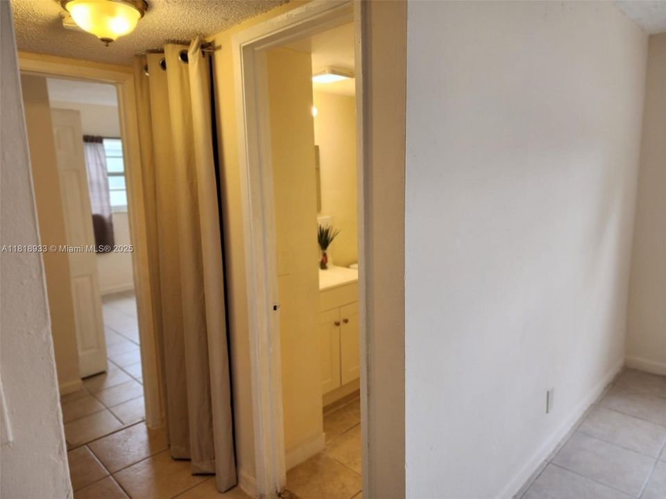 待售: $155,000 (2 贝兹, 2 浴室, 722 平方英尺)