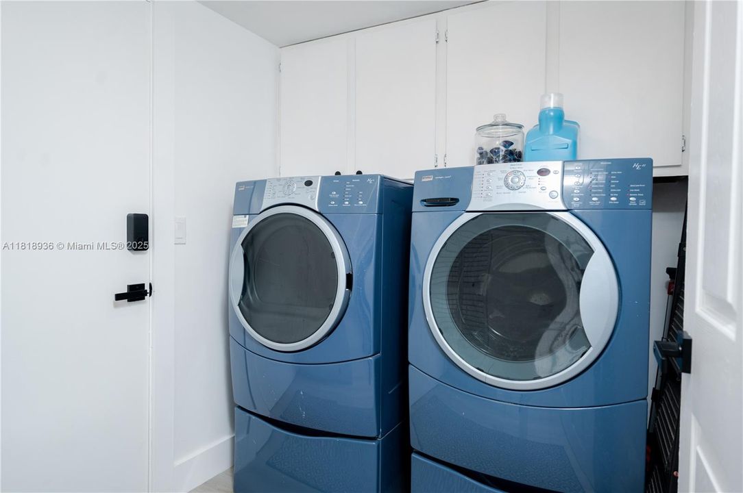 На продажу: $745,000 (4 спален, 3 ванн, 2364 Квадратных фут)