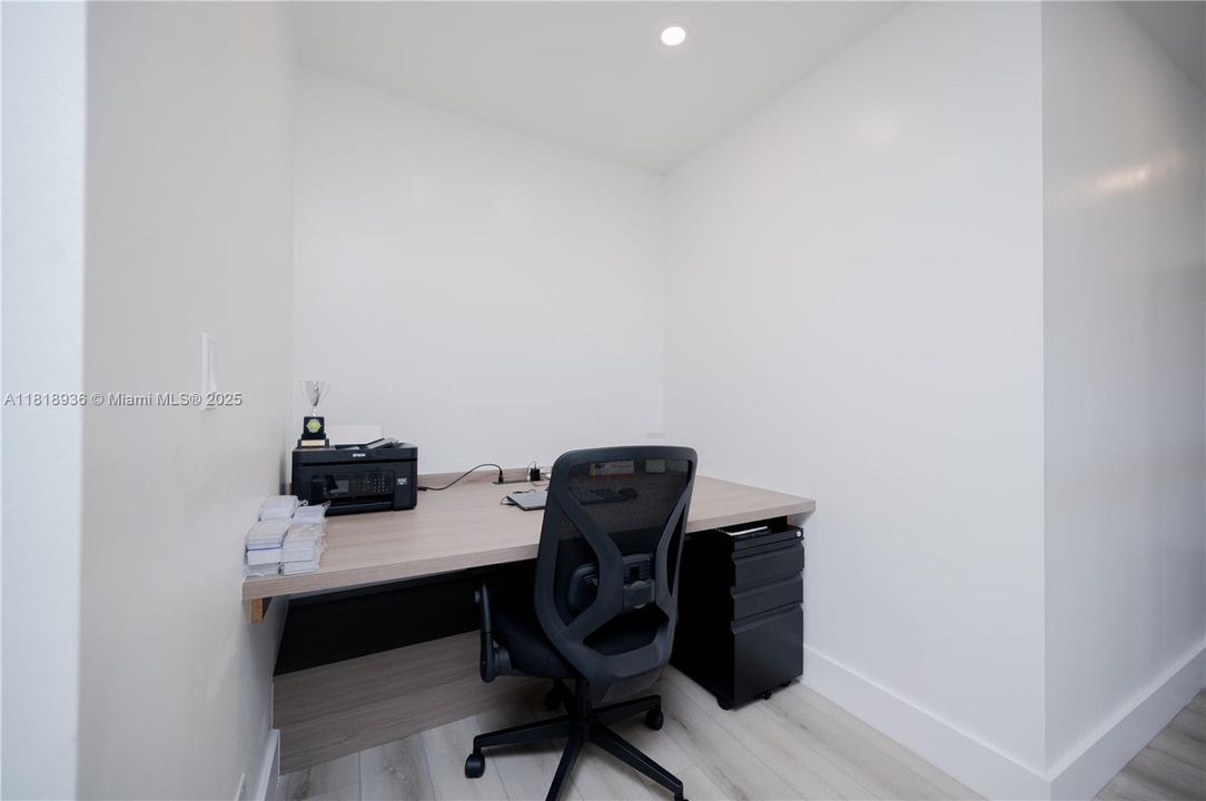 На продажу: $745,000 (4 спален, 3 ванн, 2364 Квадратных фут)