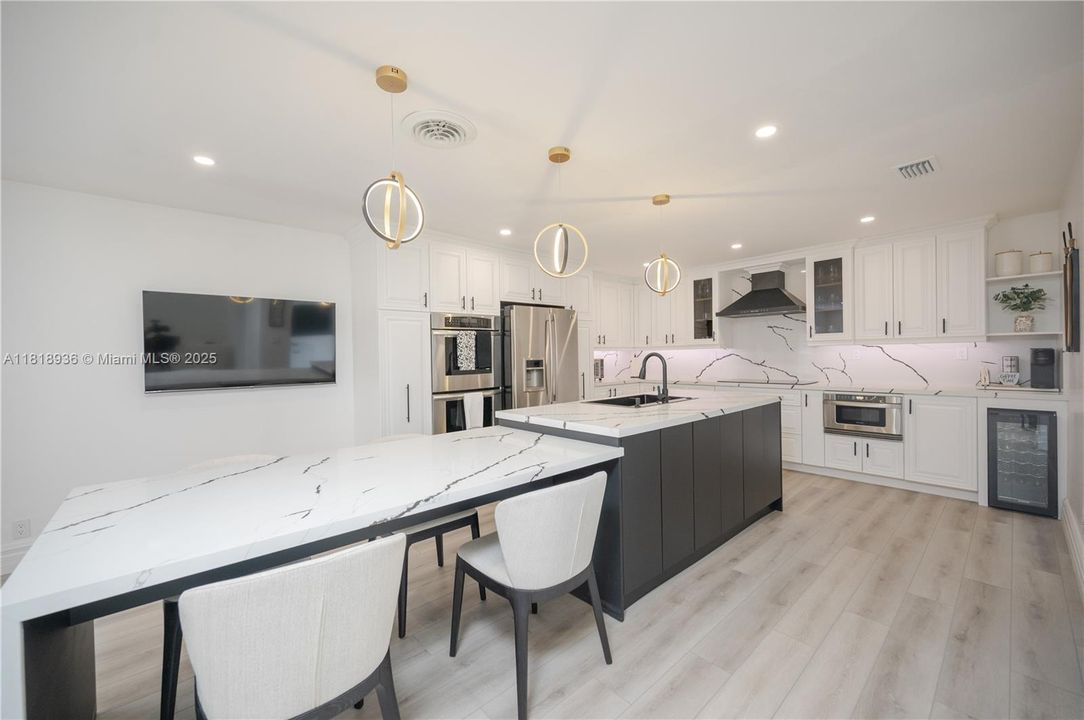 На продажу: $745,000 (4 спален, 3 ванн, 2364 Квадратных фут)