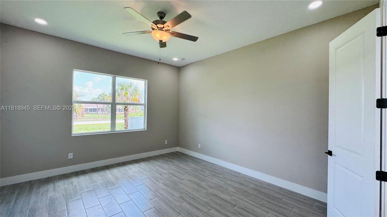 Recently Sold: $315,000 (3 beds, 2 baths, 1681 Square Feet)