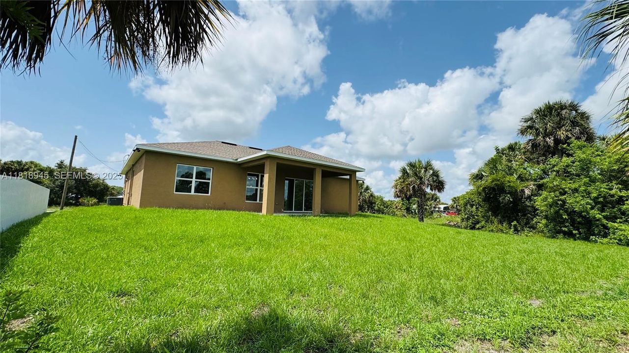 Recently Sold: $315,000 (3 beds, 2 baths, 1681 Square Feet)