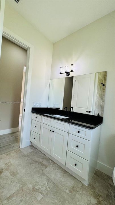 Recently Sold: $315,000 (3 beds, 2 baths, 1681 Square Feet)
