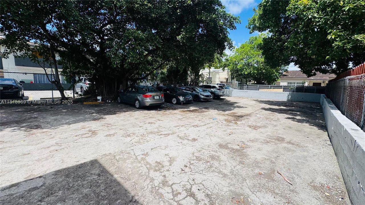 Recently Sold: $2,595,999 (0 beds, 0 baths, 8048 Square Feet)