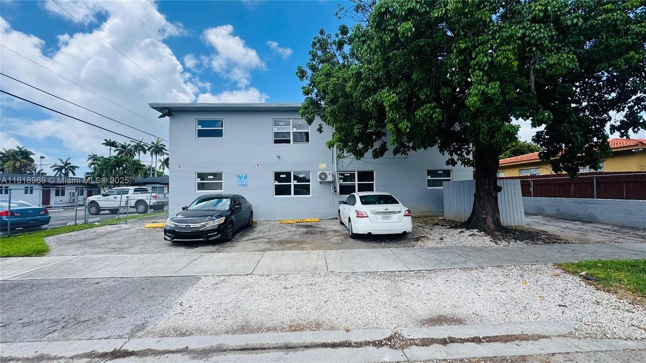 Recently Sold: $2,595,999 (0 beds, 0 baths, 8048 Square Feet)