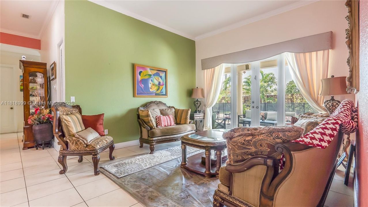 Недавно продано: $1,200,000 (4 спален, 4 ванн, 2685 Квадратных фут)