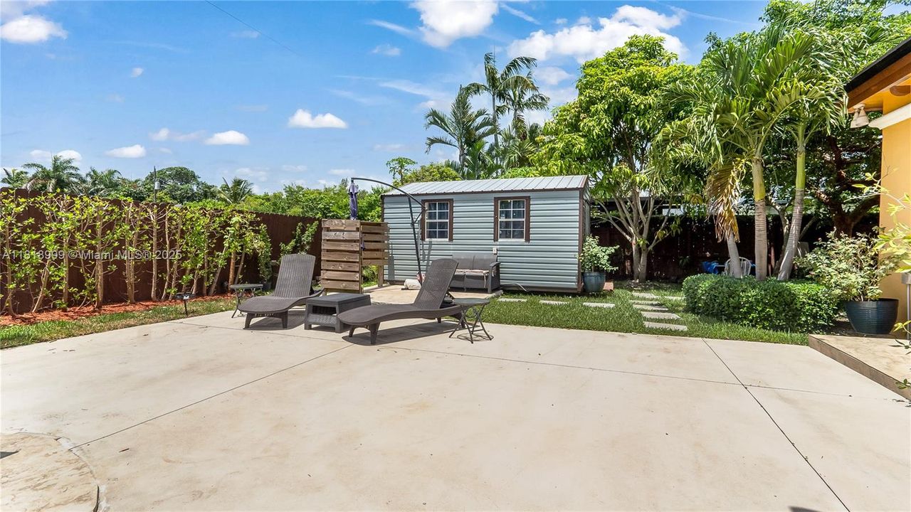 Недавно продано: $1,200,000 (4 спален, 4 ванн, 2685 Квадратных фут)