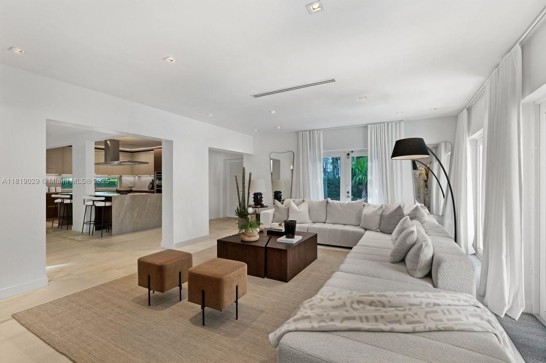 For Sale: $3,290,000 (3 beds, 3 baths, 2117 Square Feet)