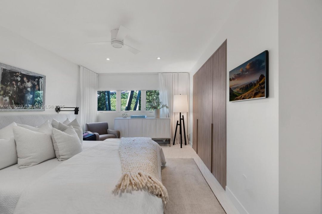For Sale: $3,290,000 (3 beds, 3 baths, 2117 Square Feet)