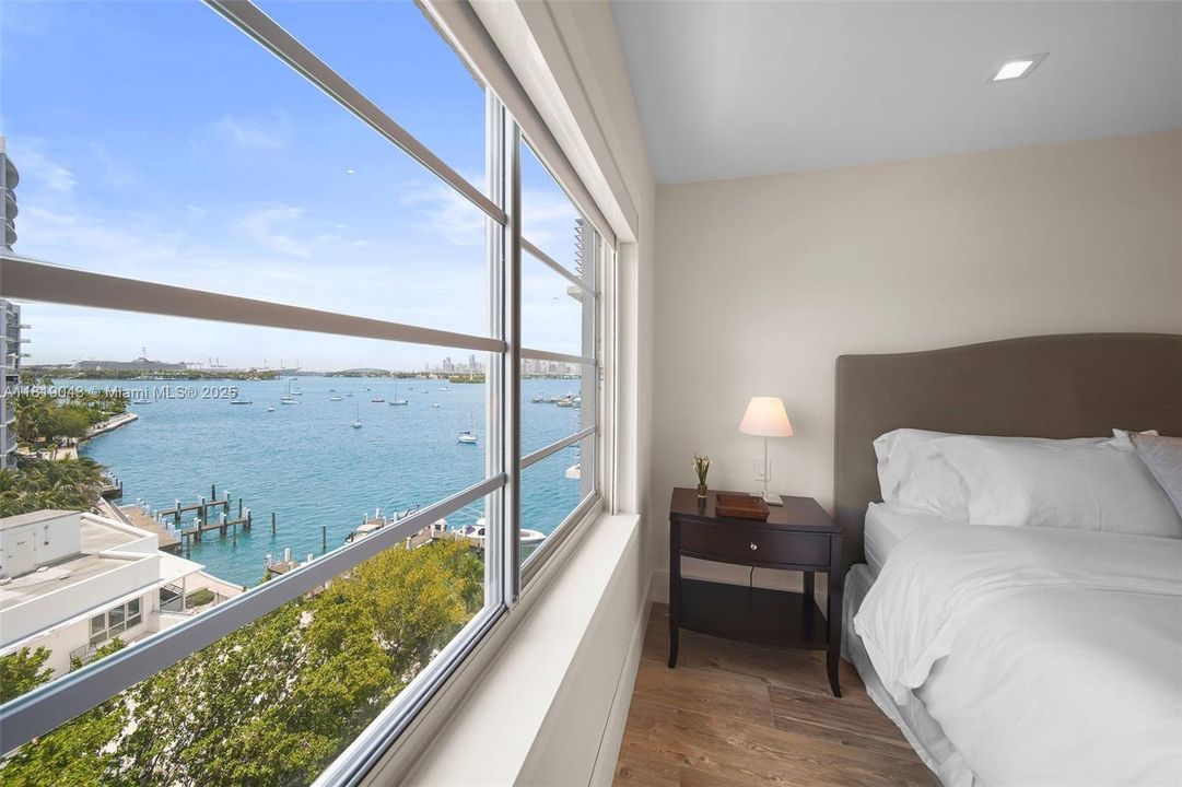 Recently Sold: $580,000 (1 beds, 1 baths, 787 Square Feet)