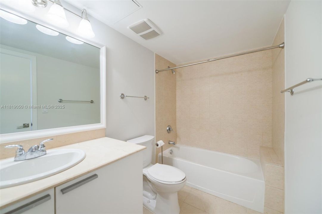 待售: $1,175,000 (2 贝兹, 2 浴室, 1423 平方英尺)