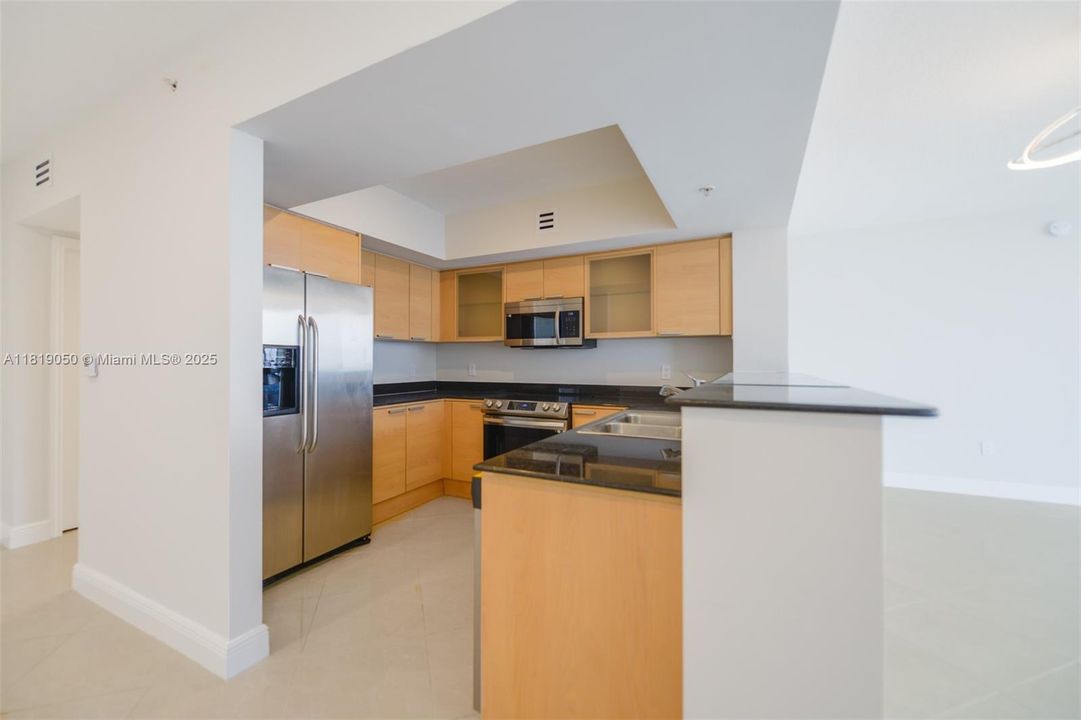 待售: $1,175,000 (2 贝兹, 2 浴室, 1423 平方英尺)