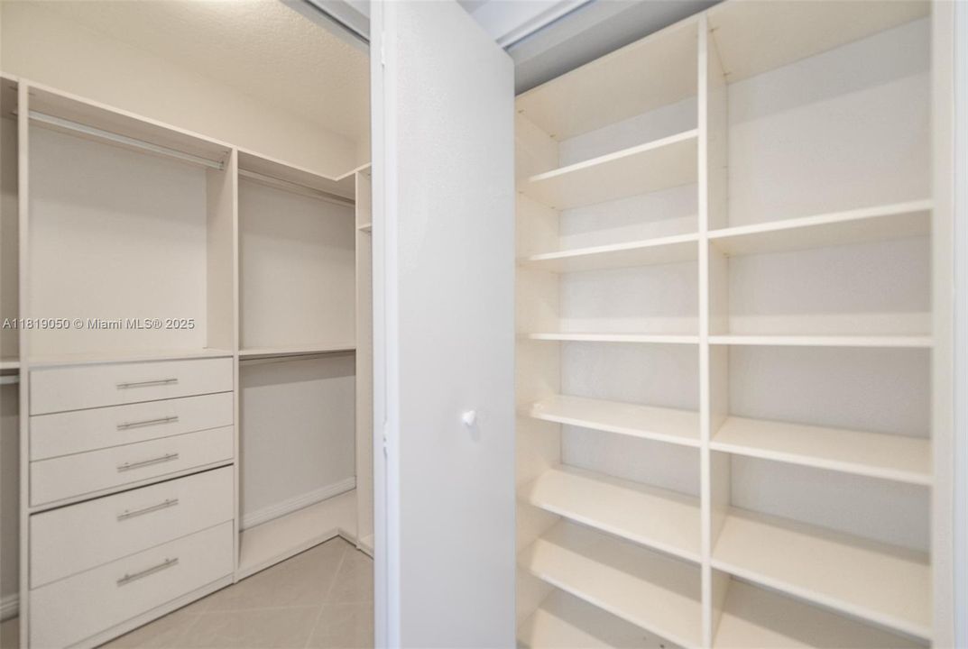 待售: $1,175,000 (2 贝兹, 2 浴室, 1423 平方英尺)