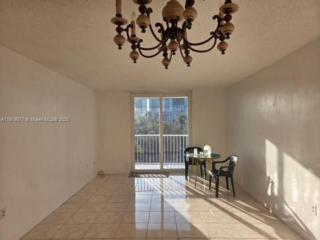 For Sale: $175,000 (1 beds, 1 baths, 720 Square Feet)