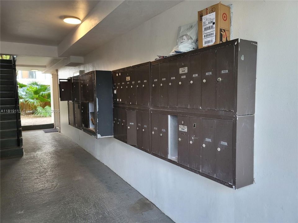 Под контрактом: $380,000 (1 спален, 1 ванн, 514 Квадратных фут)