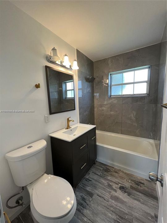 Recently Rented: $2,100 (3 beds, 1 baths, 1228 Square Feet)