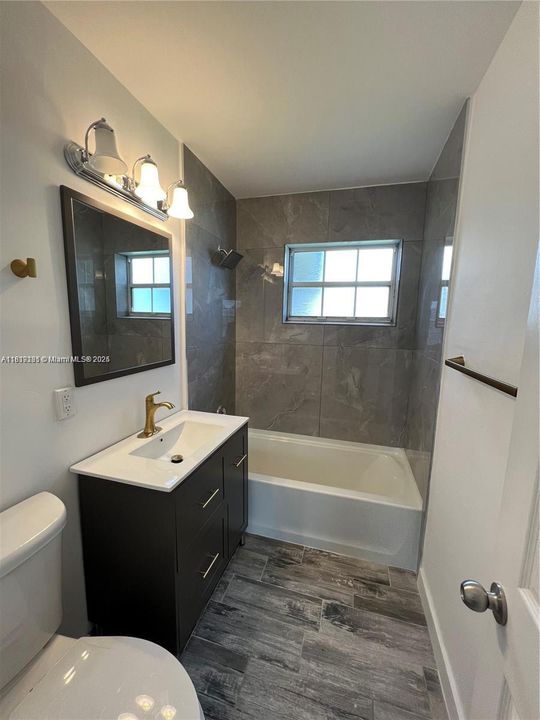 Recently Rented: $2,100 (3 beds, 1 baths, 1228 Square Feet)