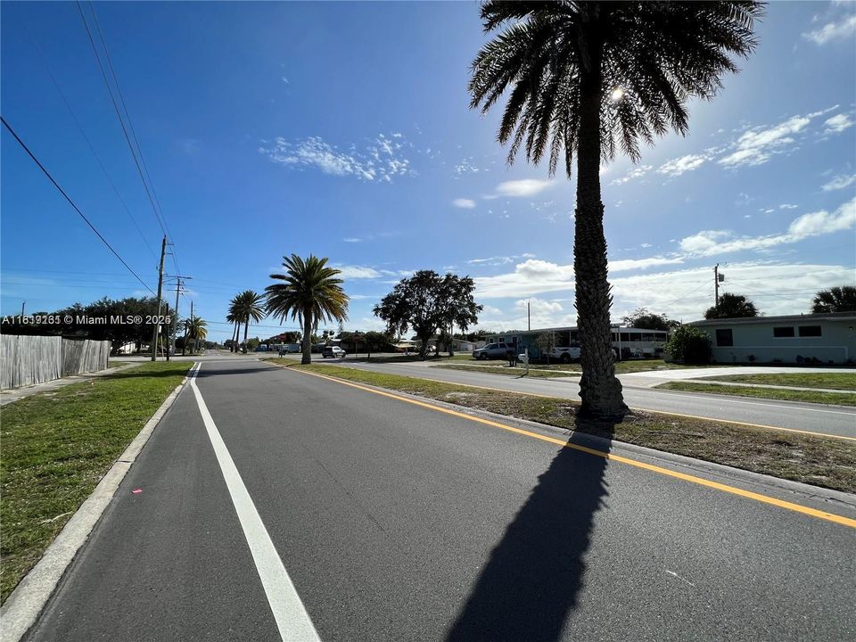 Recently Rented: $2,100 (3 beds, 1 baths, 1228 Square Feet)